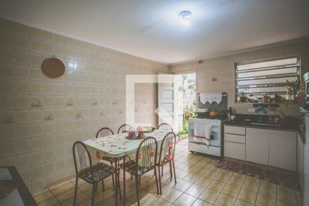 Casa à venda com 180m², 2 quartos e 1 vaga Casa à venda com 180m², 2 quartos e 1 vagaCozinha