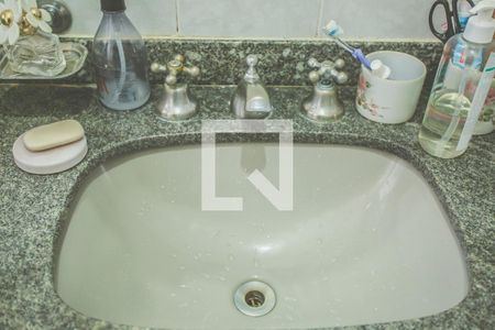 Casa à venda com 180m², 2 quartos e 1 vaga Casa à venda com 180m², 2 quartos e 1 vagaBanheiro