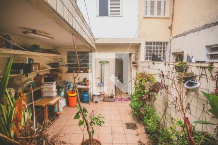 Casa à venda com 180m², 2 quartos e 1 vaga Casa à venda com 180m², 2 quartos e 1 vagaVista