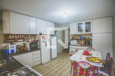 Casa à venda com 180m², 2 quartos e 1 vaga Casa à venda com 180m², 2 quartos e 1 vagaCozinha