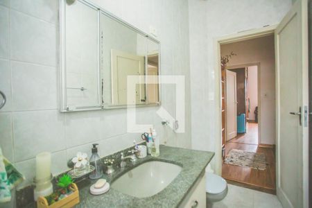 Casa à venda com 180m², 2 quartos e 1 vaga Casa à venda com 180m², 2 quartos e 1 vagaBanheiro