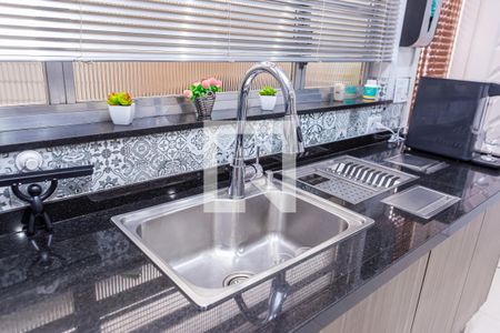 Casa à venda com 240m², 2 quartos e 2 vagas Casa à venda com 240m², 2 quartos e 2 vagasCozinha