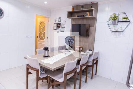 Casa à venda com 240m², 2 quartos e 2 vagas Casa à venda com 240m², 2 quartos e 2 vagasCozinha
