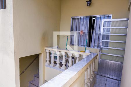 Casa à venda com 240m², 2 quartos e 2 vagas Casa à venda com 240m², 2 quartos e 2 vagasSobrado - Varanda