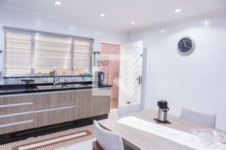 Casa à venda com 240m², 2 quartos e 2 vagas Casa à venda com 240m², 2 quartos e 2 vagasCozinha