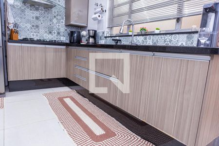 Casa à venda com 240m², 2 quartos e 2 vagas Casa à venda com 240m², 2 quartos e 2 vagasCozinha