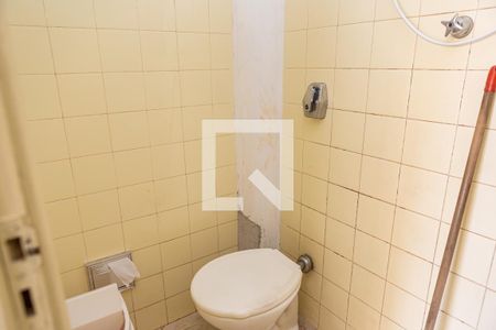 Casa à venda com 240m², 2 quartos e 2 vagas Casa à venda com 240m², 2 quartos e 2 vagasSobrado - banheiro