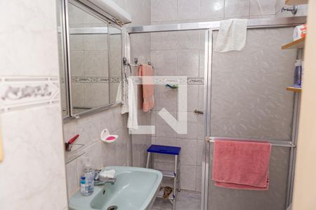 Casa à venda com 240m², 2 quartos e 2 vagas Casa à venda com 240m², 2 quartos e 2 vagasSobrado - Banheiro