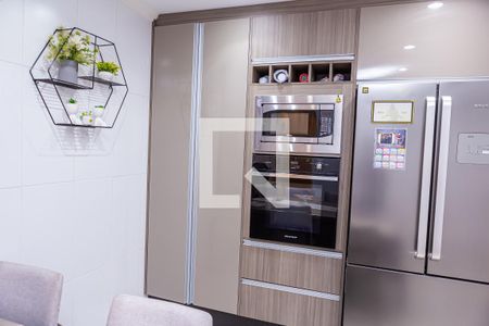 Casa à venda com 240m², 2 quartos e 2 vagas Casa à venda com 240m², 2 quartos e 2 vagasCozinha