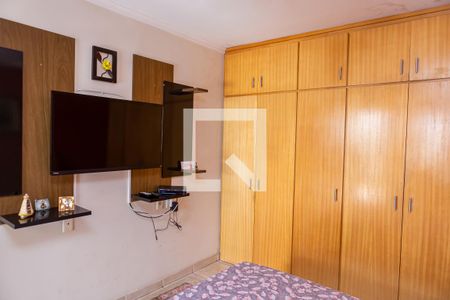 Casa à venda com 240m², 2 quartos e 2 vagas Casa à venda com 240m², 2 quartos e 2 vagasSobrado - Quarto