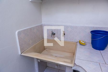 Casa à venda com 240m², 2 quartos e 2 vagas Casa à venda com 240m², 2 quartos e 2 vagasSobrado - Lavanderia