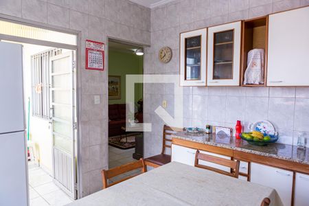 Casa à venda com 240m², 2 quartos e 2 vagas Casa à venda com 240m², 2 quartos e 2 vagasSobrado - Cozinha