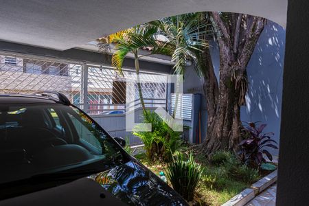 Casa à venda com 240m², 2 quartos e 2 vagas Casa à venda com 240m², 2 quartos e 2 vagasGaragem