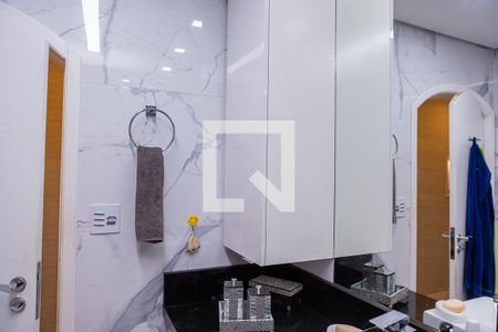 Casa à venda com 240m², 2 quartos e 2 vagas Casa à venda com 240m², 2 quartos e 2 vagasBanheiro