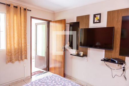 Casa à venda com 240m², 2 quartos e 2 vagas Casa à venda com 240m², 2 quartos e 2 vagasSobrado - Quarto