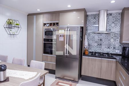 Casa à venda com 240m², 2 quartos e 2 vagas Casa à venda com 240m², 2 quartos e 2 vagasCozinha