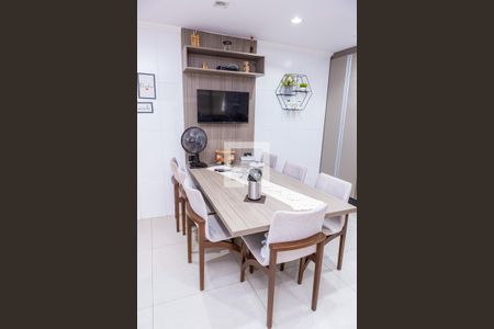 Casa à venda com 240m², 2 quartos e 2 vagas Casa à venda com 240m², 2 quartos e 2 vagasCozinha