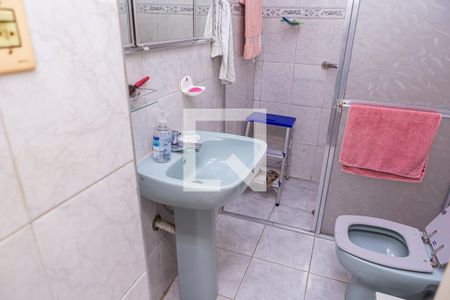 Casa à venda com 240m², 2 quartos e 2 vagas Casa à venda com 240m², 2 quartos e 2 vagasSobrado - Banheiro