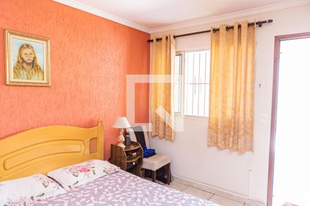 Casa à venda com 240m², 2 quartos e 2 vagas Casa à venda com 240m², 2 quartos e 2 vagasSobrado - Quarto