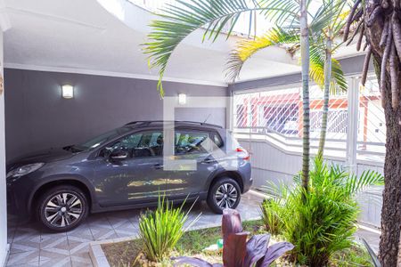 Casa à venda com 240m², 2 quartos e 2 vagas Casa à venda com 240m², 2 quartos e 2 vagasGaragem