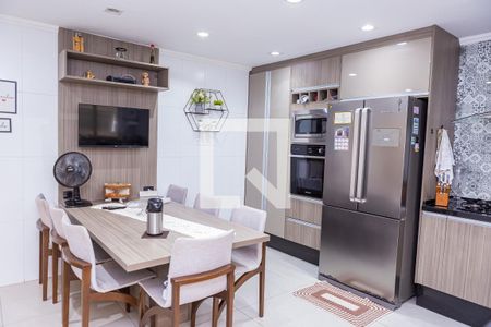 Casa à venda com 240m², 2 quartos e 2 vagas Casa à venda com 240m², 2 quartos e 2 vagasCozinha