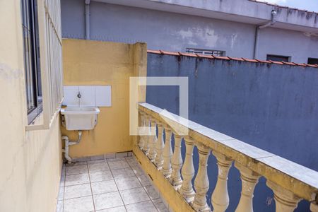 Casa à venda com 240m², 2 quartos e 2 vagas Casa à venda com 240m², 2 quartos e 2 vagasSobrado - Varanda