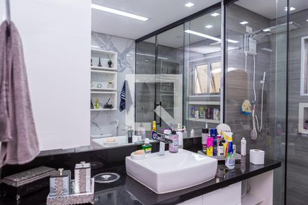 Casa à venda com 240m², 2 quartos e 2 vagas Casa à venda com 240m², 2 quartos e 2 vagasBanheiro