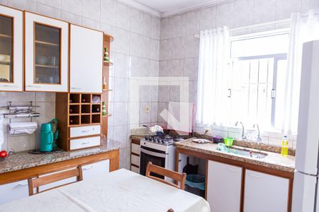 Casa à venda com 240m², 2 quartos e 2 vagas Casa à venda com 240m², 2 quartos e 2 vagasSobrado - Cozinha