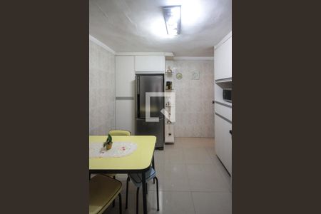 Casa à venda com 230m², 3 quartos e 2 vagas Casa à venda com 230m², 3 quartos e 2 vagasCozinha