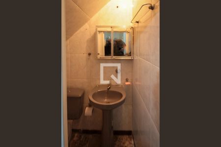 Casa à venda com 230m², 3 quartos e 2 vagas Casa à venda com 230m², 3 quartos e 2 vagasLavabo 02