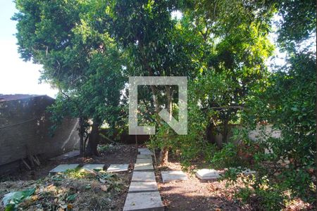 Casa à venda com 250m², 3 quartos e 4 vagasPatio _fundos