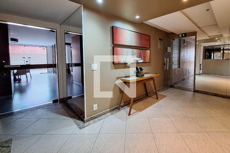 Apartamento à venda com 82m², 2 quartos e 1 vagaÁrea comum