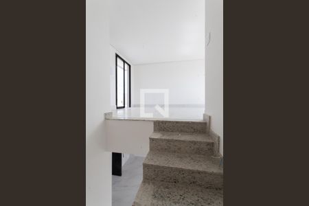 Apartamento à venda com 180m², 3 quartos e 4 vagasEscada