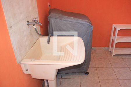 Casa à venda com 200m², 2 quartos e 2 vagasLavanderia