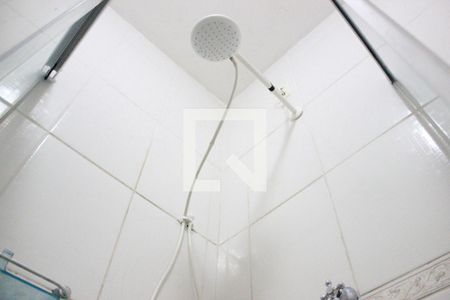 Casa à venda com 200m², 2 quartos e 2 vagasBanheiro 