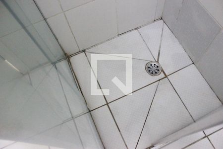 Casa à venda com 200m², 2 quartos e 2 vagasBanheiro 