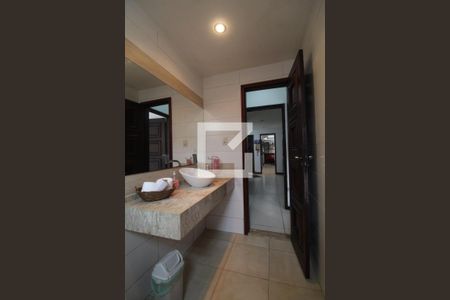 Casa de condomínio à venda com 299m², 3 quartos e 2 vagas Casa de condomínio à venda com 299m², 3 quartos e 2 vagasBanheiro Social 1