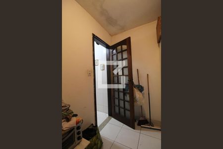 Casa de condomínio à venda com 299m², 3 quartos e 2 vagas Casa de condomínio à venda com 299m², 3 quartos e 2 vagasQuarto de Serviço