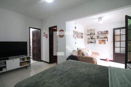 Casa de condomínio à venda com 299m², 3 quartos e 2 vagas Casa de condomínio à venda com 299m², 3 quartos e 2 vagasSuíte