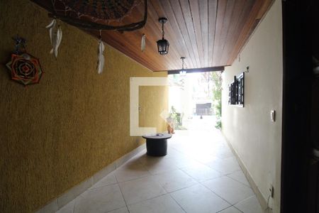 Casa de condomínio à venda com 299m², 3 quartos e 2 vagas Casa de condomínio à venda com 299m², 3 quartos e 2 vagasGaragem