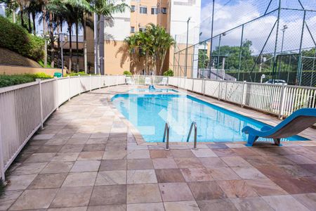 Apartamento à venda com 60m², 3 quartos e 1 vaga Apartamento à venda com 60m², 3 quartos e 1 vagaÁrea comum - Piscina