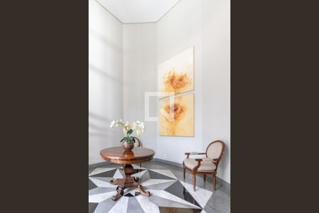 Apartamento à venda com 198m², 3 quartos e 3 vagas Apartamento à venda com 198m², 3 quartos e 3 vagasÁrea comum - Hall de entrada