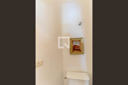 Apartamento à venda com 198m², 3 quartos e 3 vagas Apartamento à venda com 198m², 3 quartos e 3 vagasLavabo
