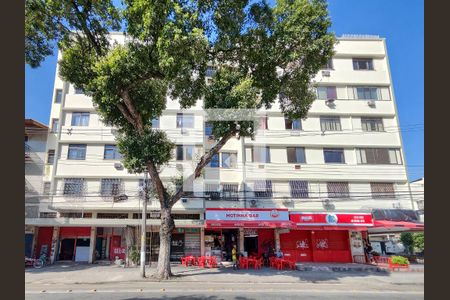 Apartamento à venda com 67m², 2 quartos e 1 vaga Apartamento à venda com 67m², 2 quartos e 1 vagaFachada