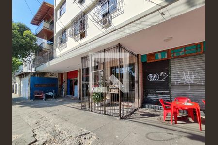 Apartamento à venda com 67m², 2 quartos e 1 vaga Apartamento à venda com 67m², 2 quartos e 1 vagaFachada