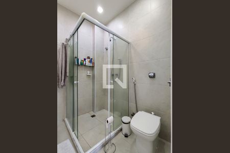 Apartamento à venda com 67m², 2 quartos e 1 vaga Apartamento à venda com 67m², 2 quartos e 1 vagaBanheiro