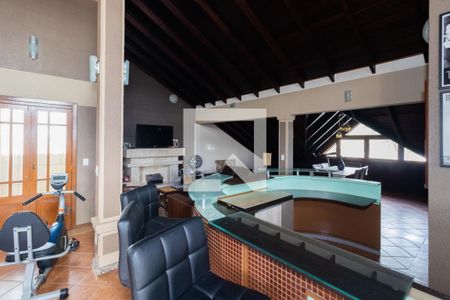 Casa para alugar com 700m², 4 quartos e 4 vagasSótão