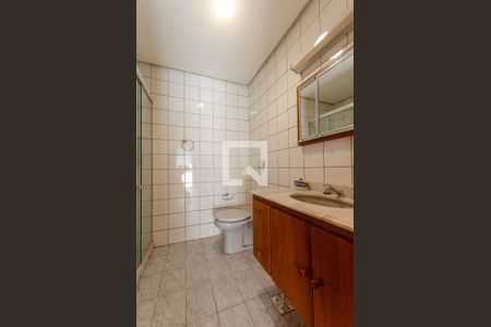 Apartamento para alugar com 262m², 3 quartos e 2 vagas Apartamento para alugar com 262m², 3 quartos e 2 vagasBanheiro 1