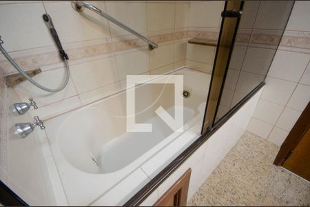 Apartamento para alugar com 262m², 3 quartos e 2 vagas Apartamento para alugar com 262m², 3 quartos e 2 vagasDetalhe do Banheiro da Suíte