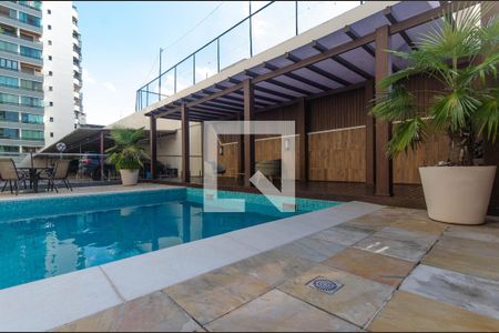 Apartamento para alugar com 262m², 3 quartos e 2 vagas Apartamento para alugar com 262m², 3 quartos e 2 vagasÁrea comum - Piscina